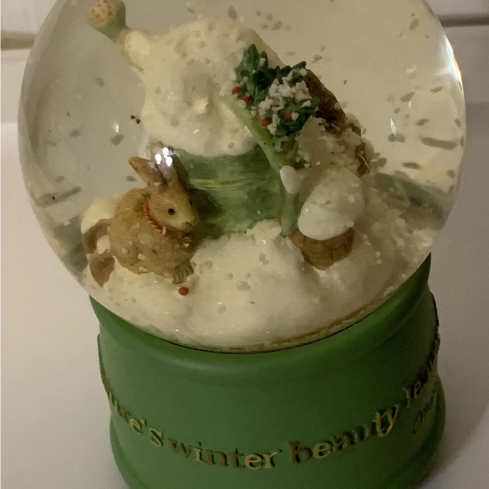 Marjolein Bastin Charming Snow Globe beauty leaves‎ us with peace hearts musical